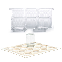 Harvest comb honey