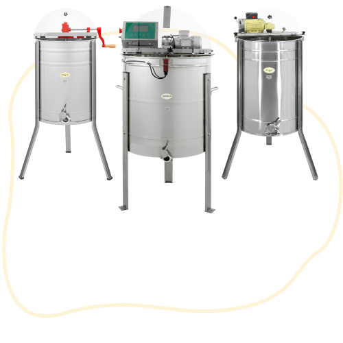 Zwei Segeberger Beuten vor hellbeiger Kontur