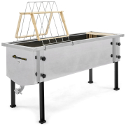 Bienomat® Entdecklungstisch ZA 150 cm, Kantenansicht, aufgebaut, mit 2 Rähmchen auf der Rähmchenablage