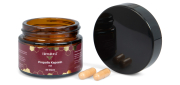 Bienatura® Propolis Kapseln rot, Frontansicht, 2 Kapseln davor, Deckel daneben